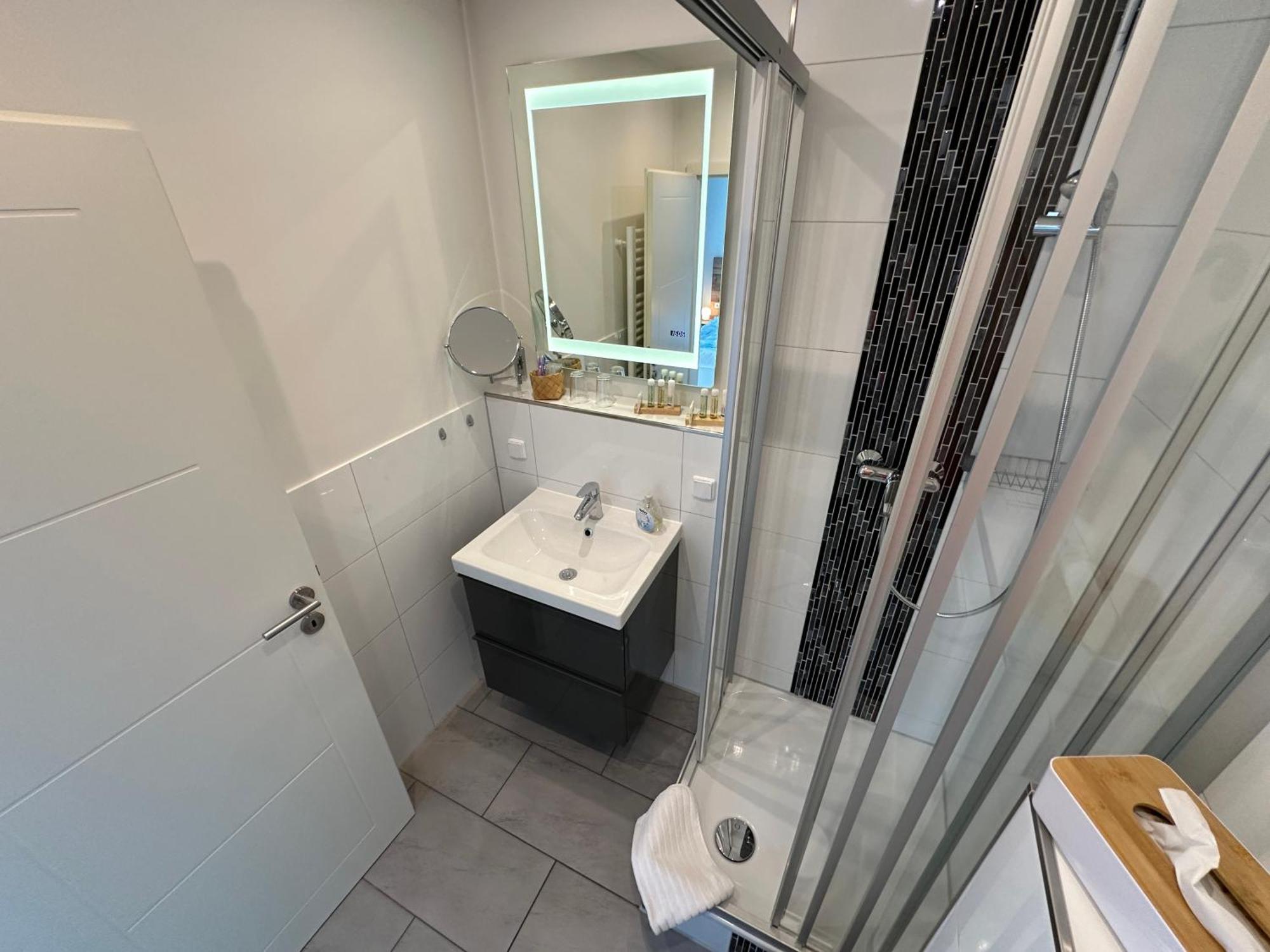 Auszeit Apartment Duesseldorf Bagian luar foto